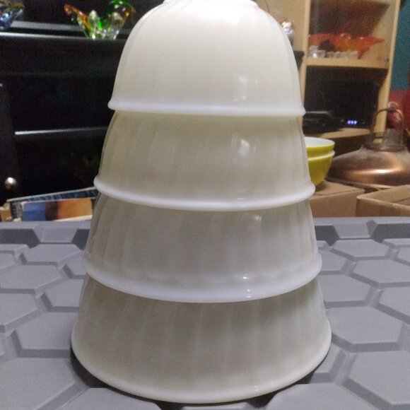 Fire King Other - Vintage Fire King White Swirl 4-pc. Mixing Bowl Set 6",7",8",9" Cream & White